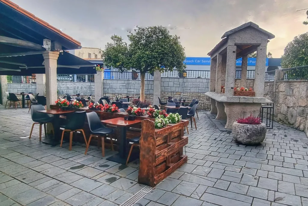 terraza en lar de manu restaurante teo